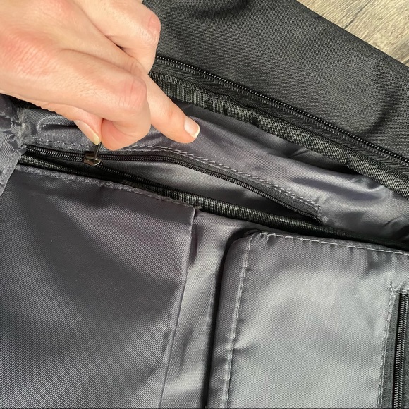 NWOT laptop / camera bag backpack. - Picture 11 of 12